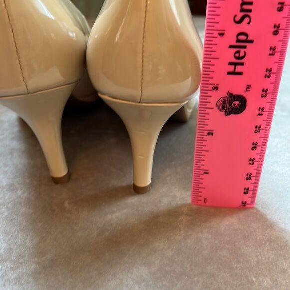 Like new! Kelly & Katie Sz 6 Nude Ivory Cream Heels - Picture 9 of 9